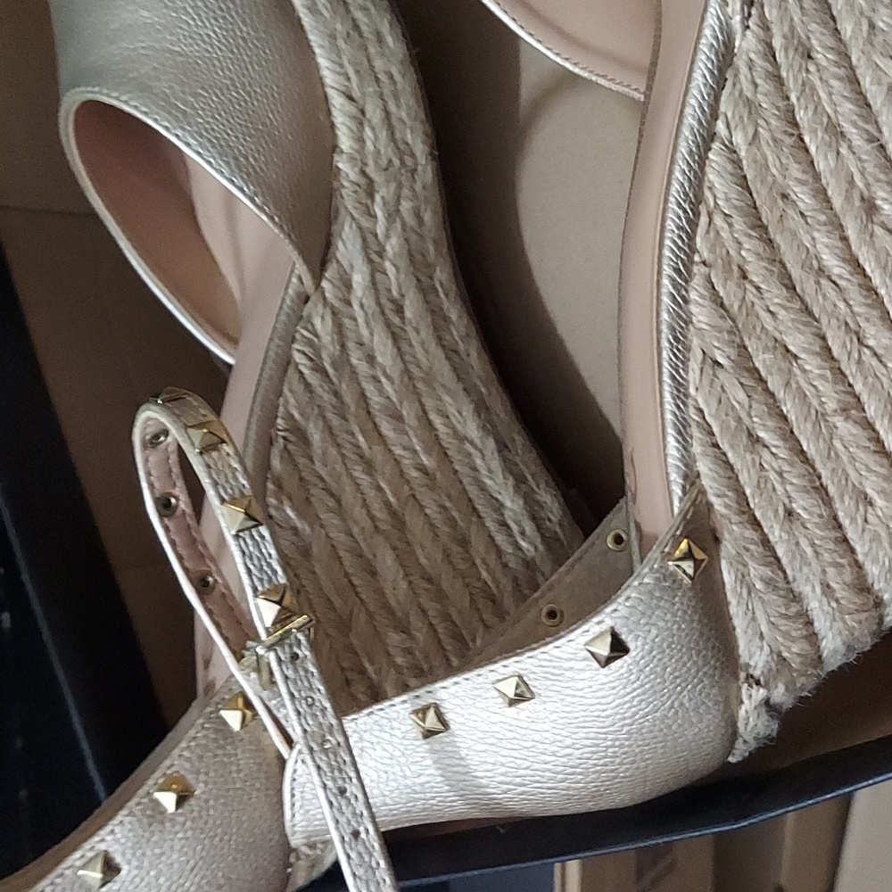 PRODUCT Inc International Concepts Masin Closed-Toe Wedge Espadrilles,Used once - Picture 6 of 8